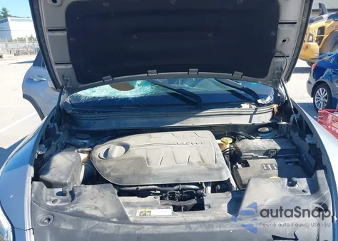 2017 Jeep Cherokee Latitude 4X4 z USA, uszkodzony, nr VIN 1C4PJMCS4HW635893